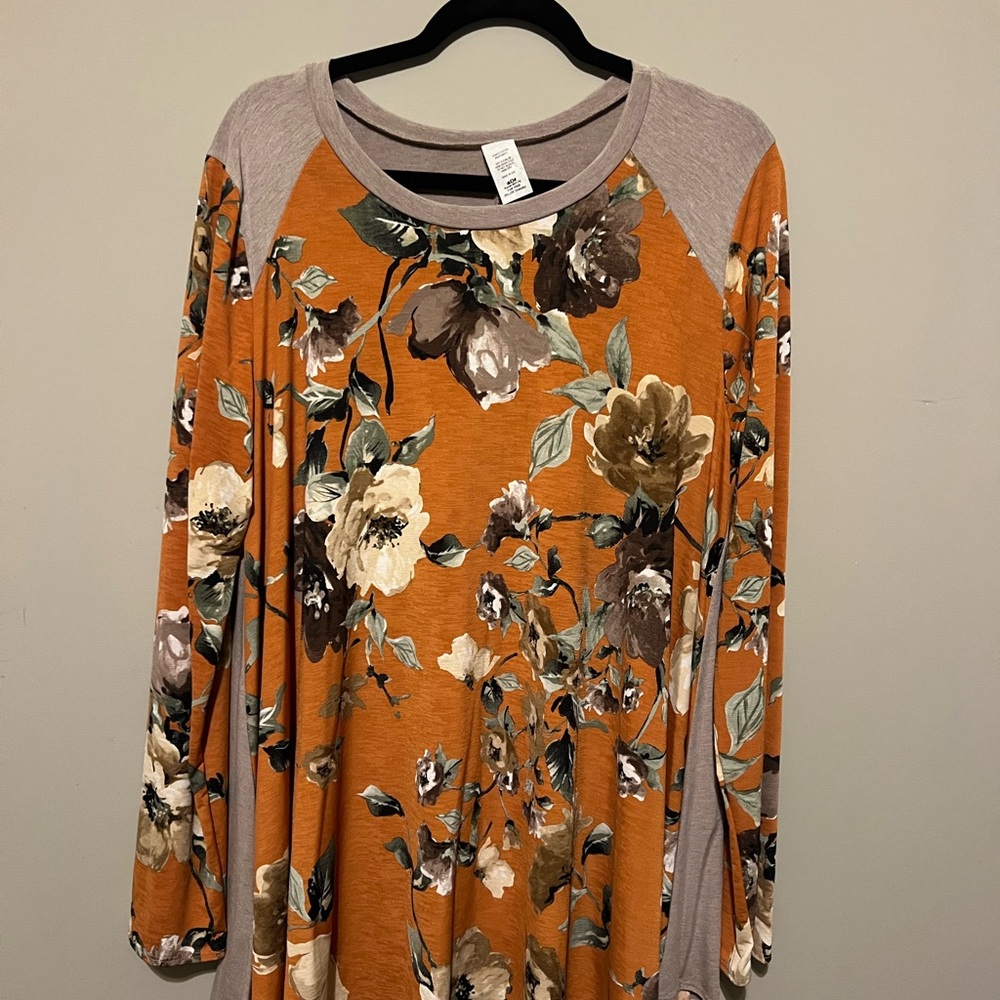 Floral Print Raglan Sleeve Tunic in Orange and Tan